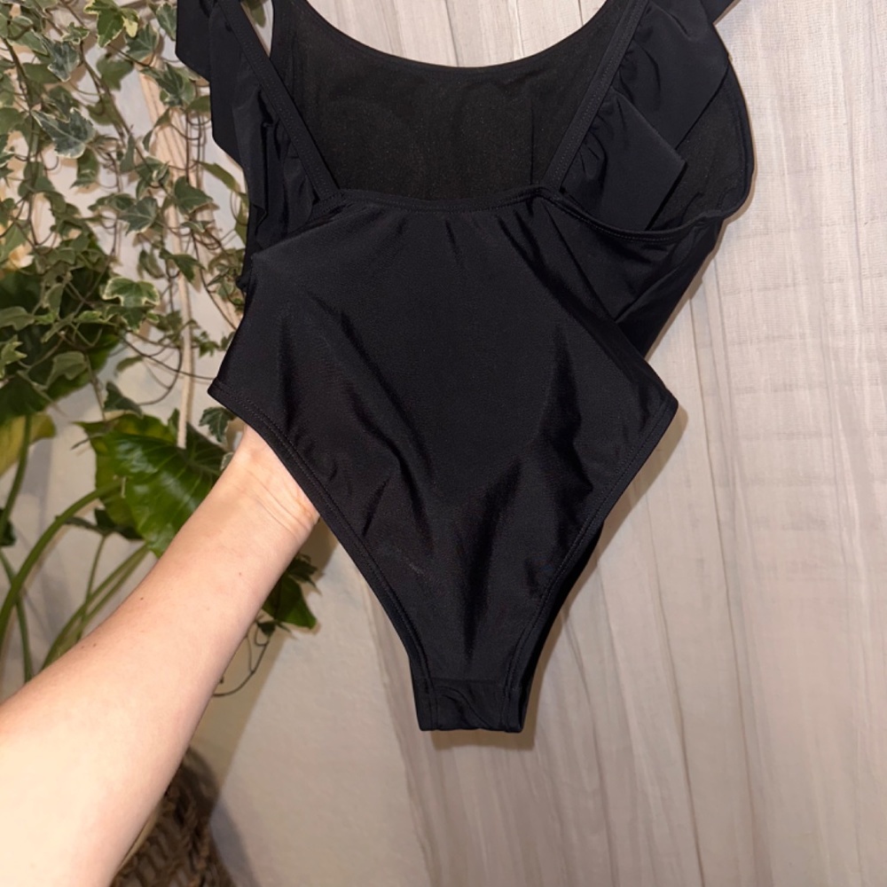 Black Ruffle Bathing suit - Picture 6 of 9